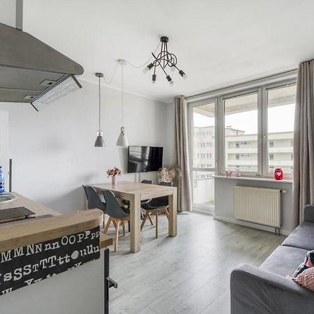 Gama Home Kondratowicza18 Varsovia Exterior foto